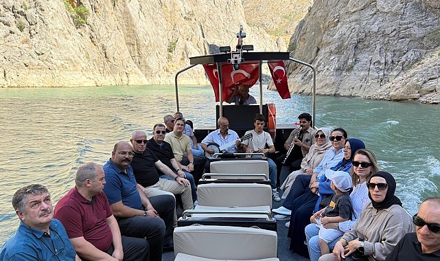 Vali Eldivan, kaymakamlık yaptığı ilçede hasret giderdi