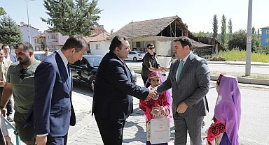 Vali Işın, Pazarlar'da yürütülen projeler ve yatırımları inceledi