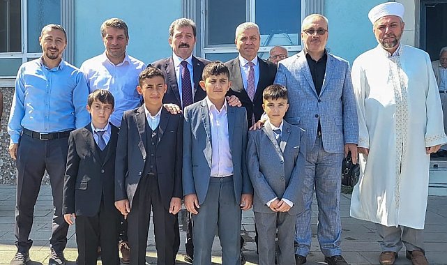 Vali Tavlı'dan hafız adaylarına moral ve tebrik
