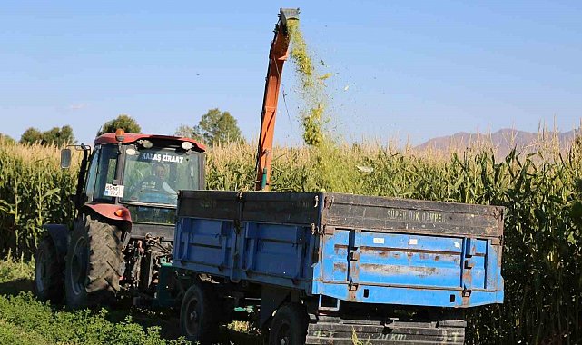 Van Büyükşehir Belediyesinden üreten çiftçiye makine desteği