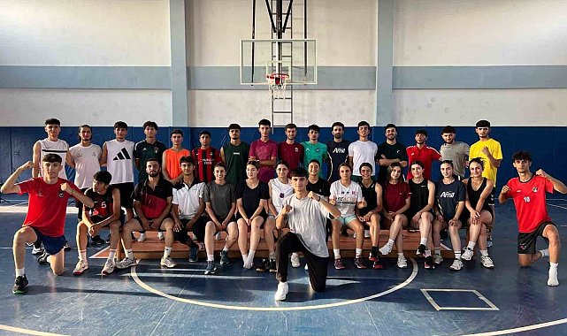 Van Büyükşehir Belediyesinin BESYO kursuyla 40 öğrenci üniversiteli oldu