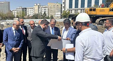 Van Valisi Balcı, Hazreti Ömer Camii inşaatını inceledi