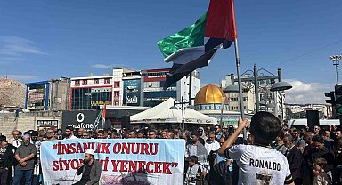 Van'da STK'lardan Küresel Sumud Filosu'na destek