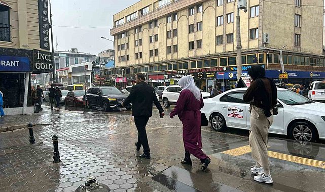 Van'da yağmur yağışı