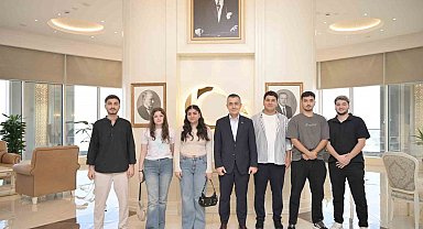 YKS'de dereceye giren öğrencilere Esenyurt Belediyesi'nden İtalya ödülü