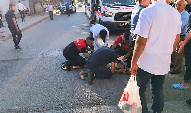 Yolun karşısına geçerken otomobilin çarptığı çocuk hastaneye kaldırıldı