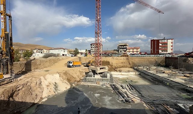 Yüksekova Devlet Hastanesinin inşaat çalışmaları devam ediyor