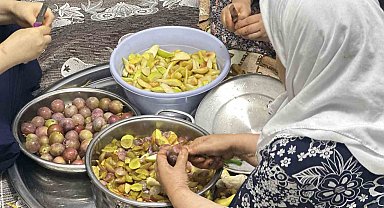 Yüksekova'da kış hazırlığı: Pestil yapımı sürüyor