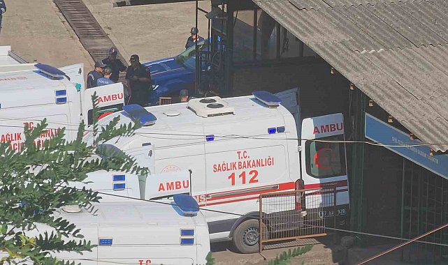 Zonguldak'ta göçük altında kalan 5 madenciden 4'ü kurtarıldı