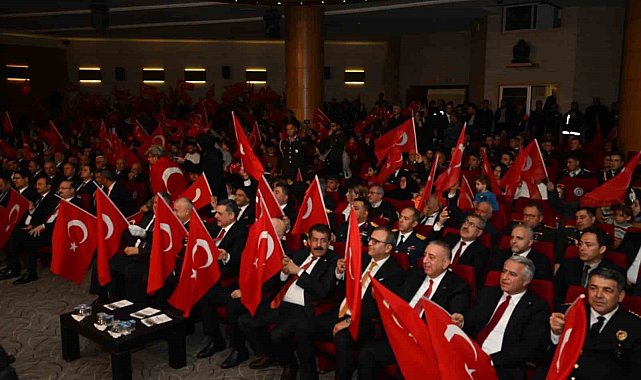 102. yıllık coşku salona sığmadı