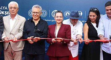 15. Antalya Kitap Fuarı kapılarını açtı
