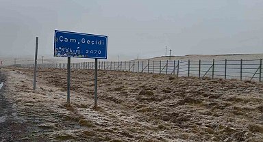 2470 rakımlı Sahara Geçidi'nde kar yağışı başladı