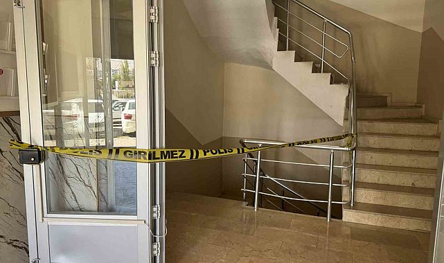 3'üncü kattan merdiven boşluğuna düşen şahıs ağır yaralandı