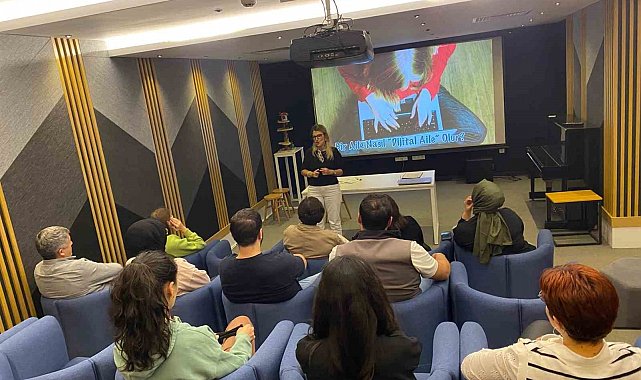 'Aile ve İnternet' konulu eğitim gerçekleştirildi