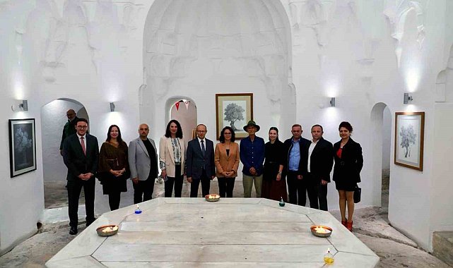 'Eylül Işığı' resim sergisi Ney ezgileriyle açıldı