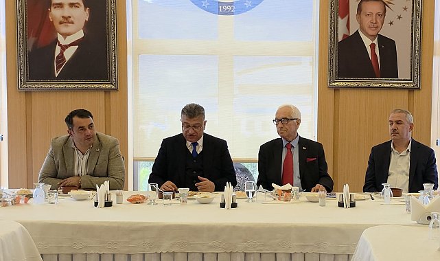 'Kıdemli gazeteciler' Rektör Kızıltoprak ile DPÜ'de buluştu