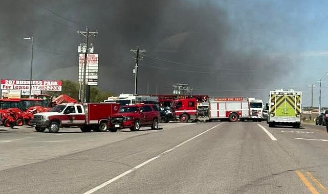 ABD'de küçük bir uçak park alanına düştü: En az 2 kişi hayatını kaybetti