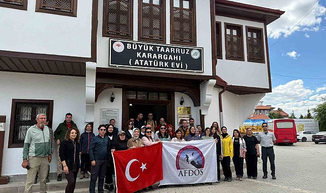 AFDOS üyelerinden Şuhut'da doğa yürüyüşü
