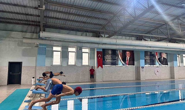Ağrı'da Cumhuriyet'in 102. yılına özel spor şöleni
