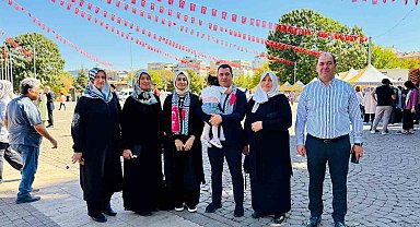 AK Parti Milletvekili Bozgeyik, "Gazze İçin Sessiz Çığlık" eylemine ailesiyle katıldı