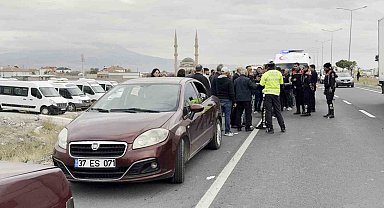 Aksaray'da polis cenazesi sırasında konvoya saldırı: 4 yaralı