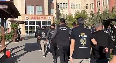 Alışveriş siteleri üzerinden 60 milyon TL'lik vurguna 9 tutuklama