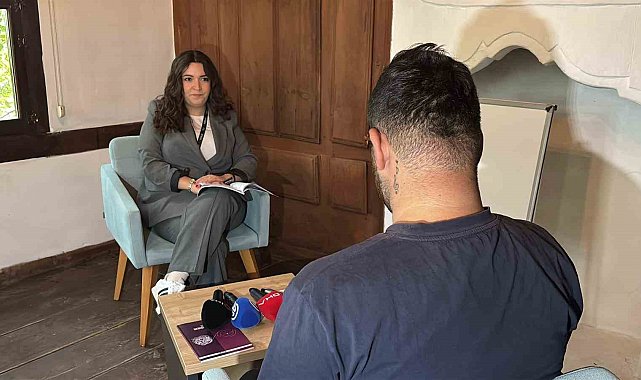 Alkol bağımlılığını yendi, şimdi diğer gençlere umut oluyor