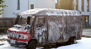 Almanya'da bir kişi aile içi tartışmanın ardından evini kundakladı
