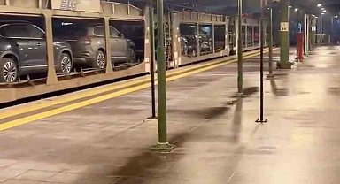 Almanya'dan sipariş edilen Togg otomobilleri trenle Avrupa'ya gidiyor