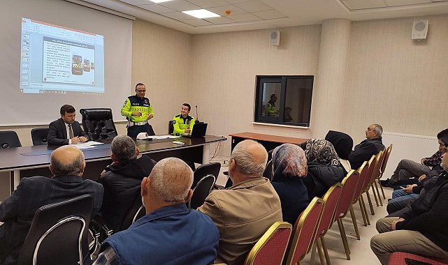 Altıntaş'ta okul servis sürücülerine trafik güvenliği ve servis hizmetleri eğitimi