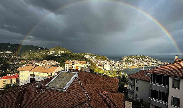 Amasra'da yağmur sonrası gökkuşağı oluştu