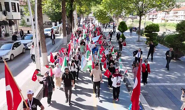 Amasya'da üniversite öğrencilerinden Filistin'e destek yürüyüşü