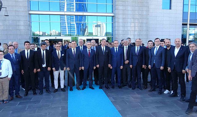 Anadolu Adliyesi'nde veda töreni: Başsavcı Zafer Koç Yargıtay üyeliğine uğurlandı