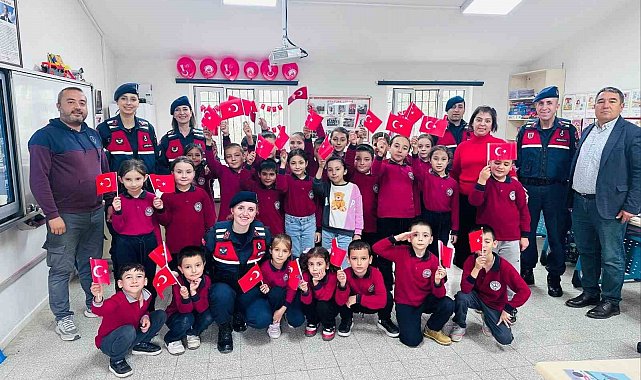Arpadere İlkokulu'nda Cumhuriyet coşkusu yaşandı
