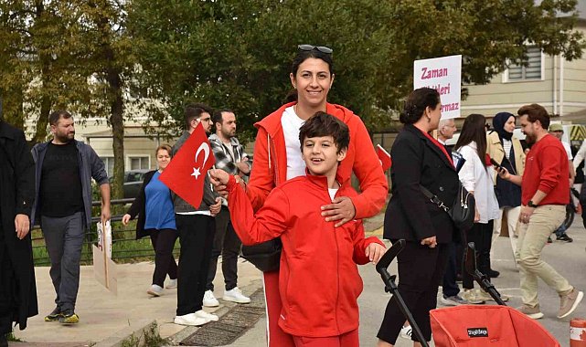 Atakum'da özel öğrencilerle Cumhuriyet'in 102. yılı kutlandı