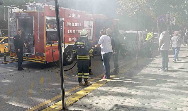 Atatürk Caddesi'nde o senaryo gerçeğe döndü: Yangına giden itfaiye ekipleri ilerleyemedi