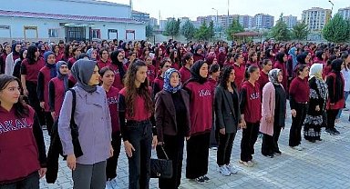 Atatürk Kız Anadolu Lisesi'nde Cumhuriyet Bayramı coşkusu