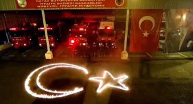 Ateş Savaşçıları 29 Ekim'i alevlerle kutladılar