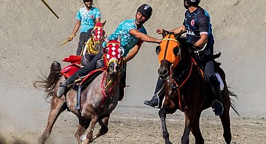 Atlı cirit ön eleme müsabakaları Erzincan'da yapıldı