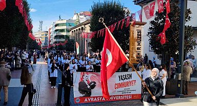 Avrasya Üniversitesi Cumhuriyet Bayramı kutlamalarını harmandalı zeybeği ile başlattı