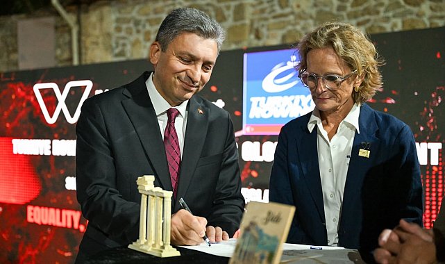 Avrupa'nın en iyi kürekçileri Antalya'da yarışıyor