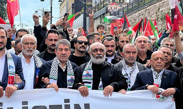Ayasofya'dan Eminönü'ne Gazze'ye destek yürüyüşü