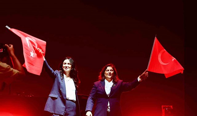 Aydın'da Cumhuriyet coşkusu: 60 bin kişi Aydınfest'in finalinde buluştu