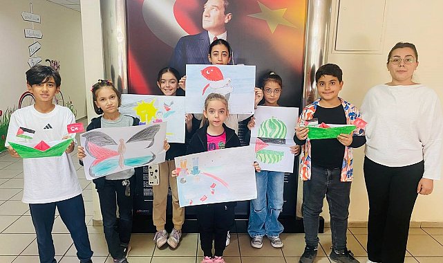 Aydın'da gençlerden Gazze'de yaşananlara sanatla dikkat çekti