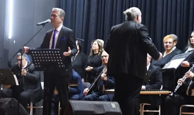 Aydın'da yıllarca valilerin makam şoförlüğünü yapan Danyal, sesiyle dinleyenleri mest ediyor