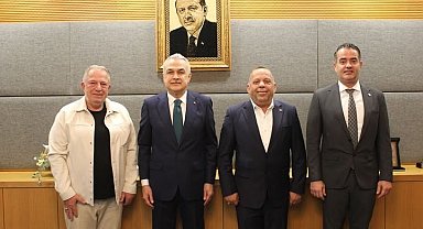 Aydın'ın CHP'li başkanlarından AK Partili vekile sürpriz ziyaret