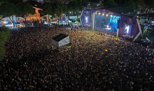 Aydınfest'te 55 bin kişi müzikle buluştu