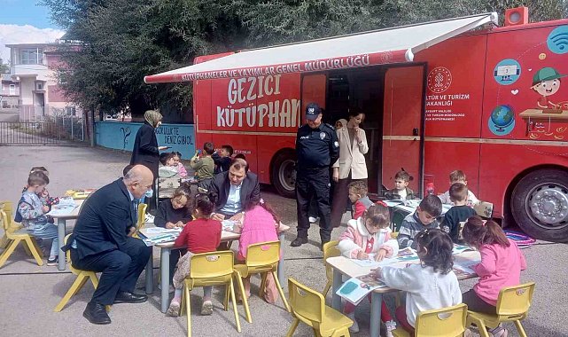 Aydıntepe'de anaokul öğrencilerine 'Gezici Kütüphane' tanıtıldı