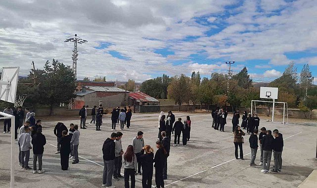Aydıntepe'deki tüm okullarda tahliye tatbikatı yapıldı