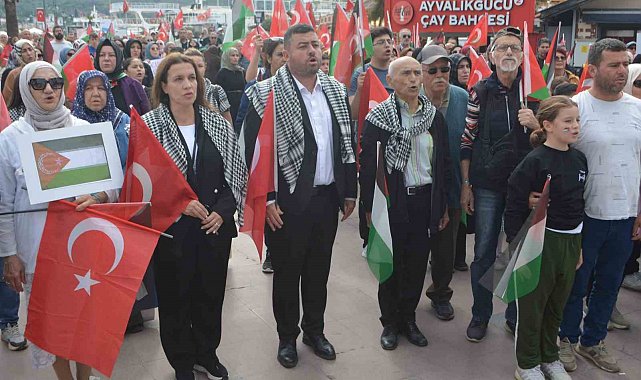 Ayvalık'ta Filistin'e destek yürüyüşü